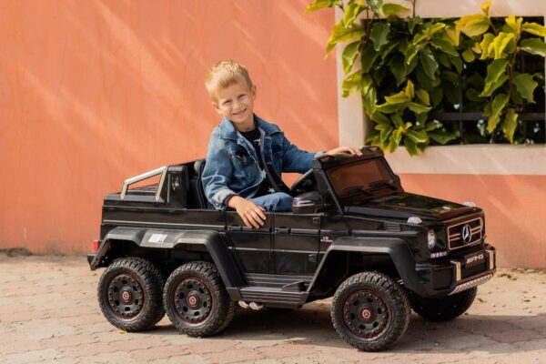 Ride-On-Car-Mercedes-Benz-G63-Black-otroski jeep terensko vozilo avto auto kid children technic-toys otroska djecija igracka igraca